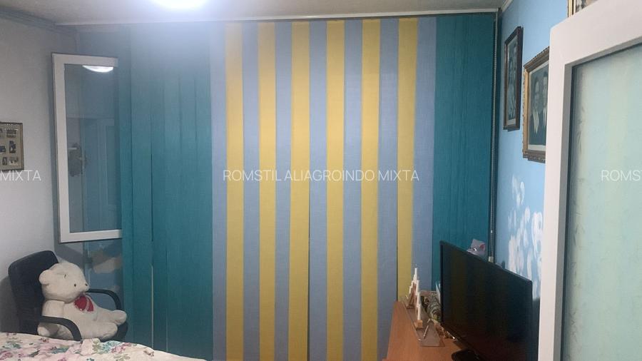 Ozana, statia de tramvai Ozana - 5