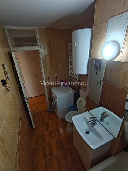 Inchiriez apartament 3 camere, et. 2, centrala proprie,2 bai- Complex Studentesc - 11