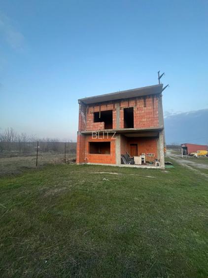 Casa la rosu P+1 cu proiect P+2, teren 500 mp – Bariera Valcii - 6