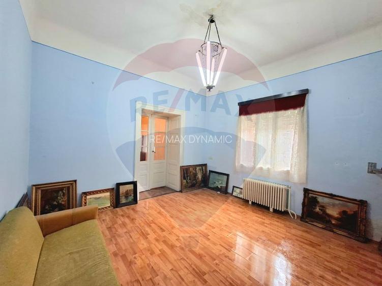 Proprietate centrală Arad,  cotă teren mare, acces auto - 11