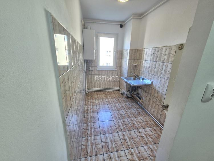 Vanzare Apartament 2 Camere semidecomandat Centrul Civic Str.Harmanului Etajul 3 - 15