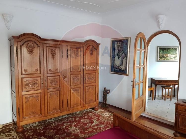 Apartament cu 3 camere de vanzare pe Str.Tribunei - 11