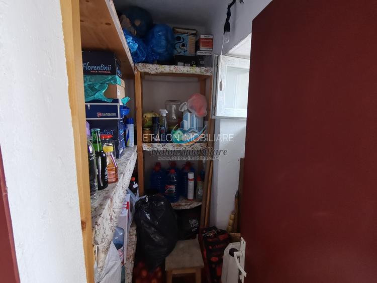 Apartament 3 camere, decomandat, 1 Mai - 10