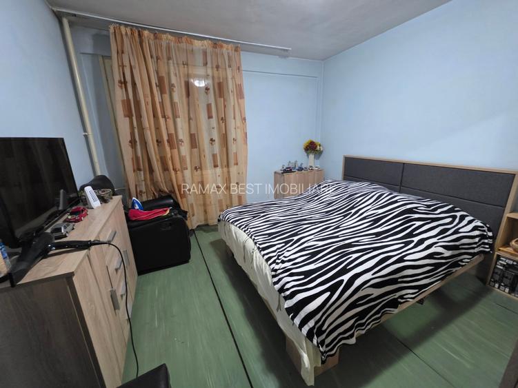 B-ul 1 Decembrie 1918 intersectie Postavarul, 15 minute metrou, la Auchan - 11