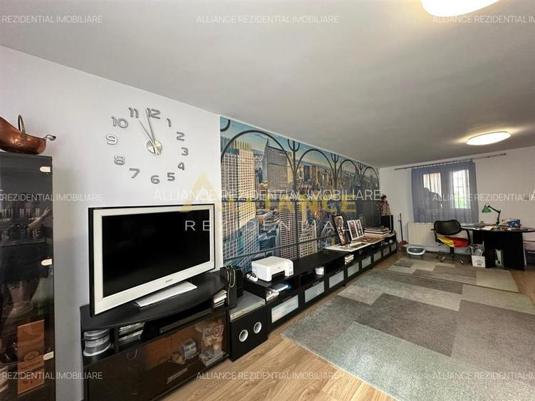 6 Camere - 3 Bai - 128mp utili + Spatiu Comercial - 2