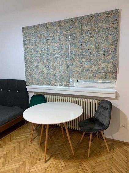 Garsoniera ultracentral piata romana- Ase - 2