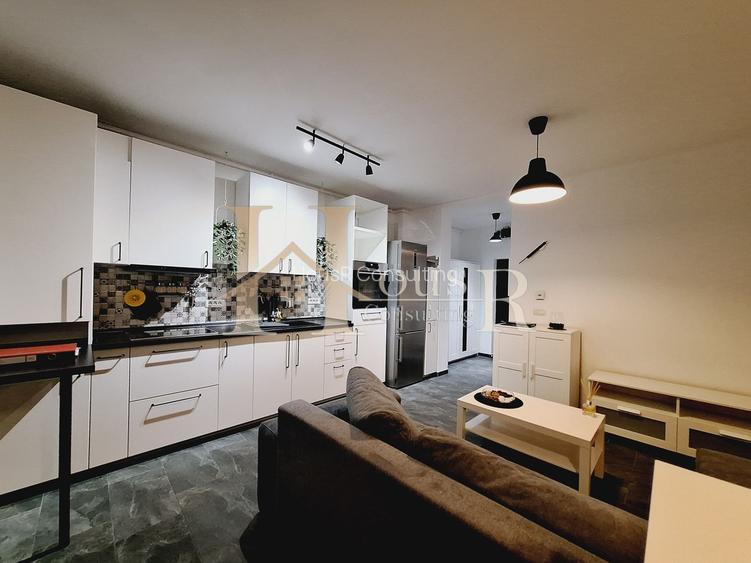 Aproape de magazine. Cochet. Luminos. - 5