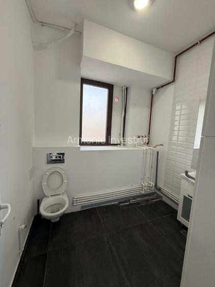 Spatiu comercial - de vanzare - 4