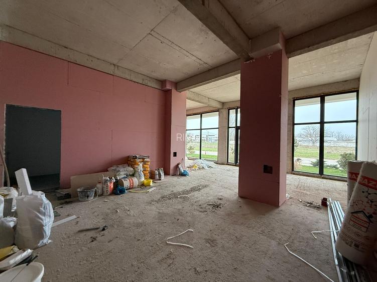 Spatiu Comercial 67 mp Aerocity | Tunari - 5