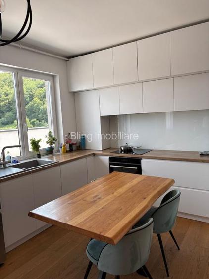 Apartament cu 3 camere semidecomandat în Florești - 16