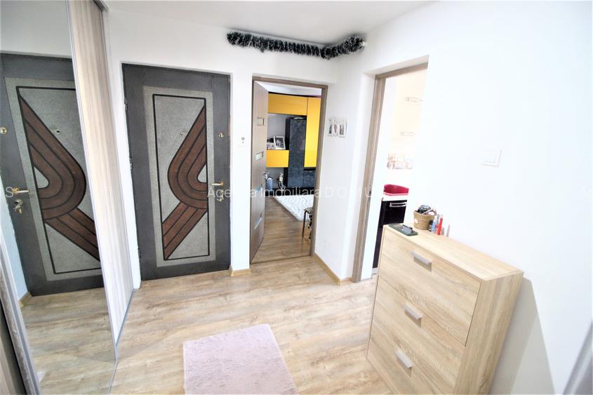 Ap. 2dec. Micro 20, 2 balcoane, 57mp, renovat - 3