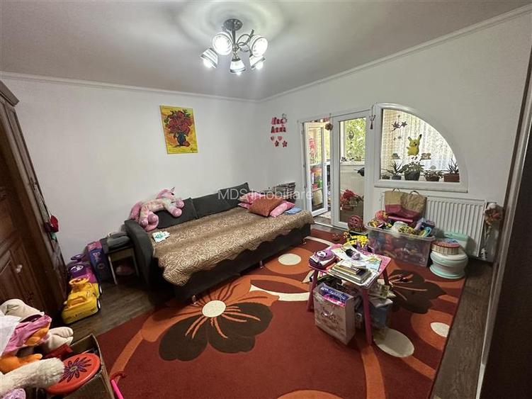 Decomandat cu 2 bai și 2 balcoane la etajul 2 lingă Generală 7 - 14