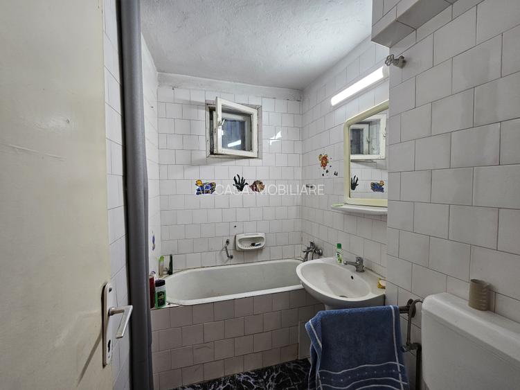 Apartament 3 camere, etaj intermediar, Piața Victoriei, comision 0% - 15