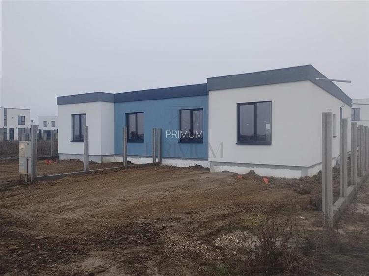 Duplex pe parter - personalizare interioara - zona linistita. - 2