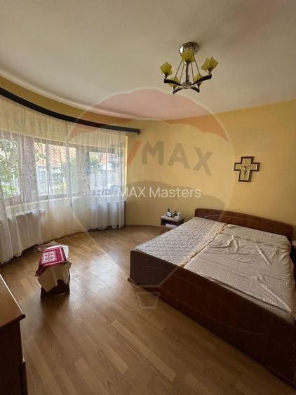 Casă de vânzare | Rădăuți | Ștefan cel Mare + 2 garaje - 3
