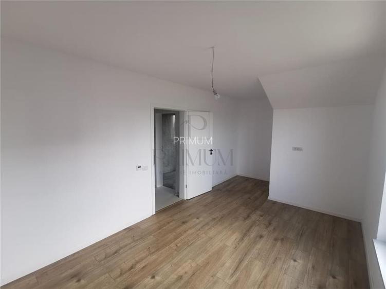 Duplex superb - zona foarte buna - toate utilitatile - gata de mutat - 18