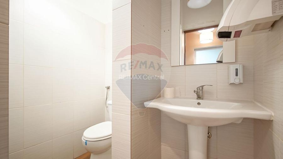 Spațiu comercial reprezentativ – Central, Brașov | Parter+Subsol - 30