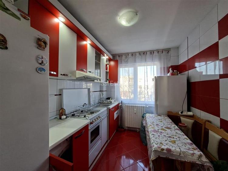 Apartament 3 camere podu ros - 6