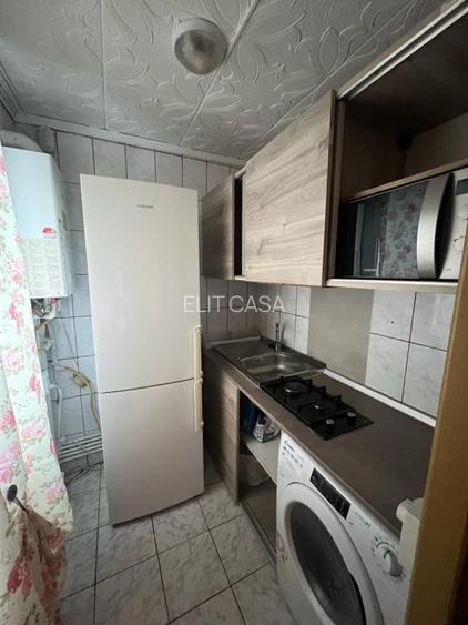 Apartament cu 2 camere, etajul 3/4, zona Podul de Piatra - 6