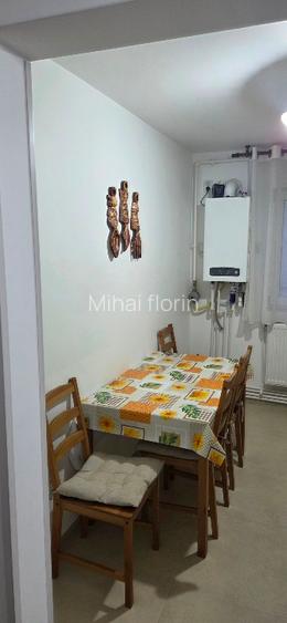 Apartament cu 3 camere semidecomandat  - 5