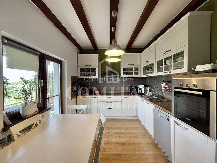 Casă cochetă cu teren generos și panoramă Chinteni - 6