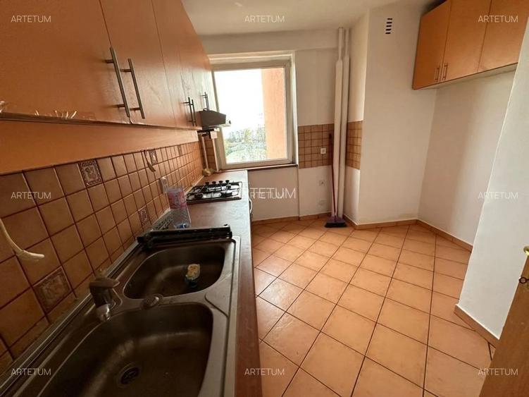 Acasă este pe Lizeanu: 3 Camere luminoase, gata să-și primească noii proprietari - 7