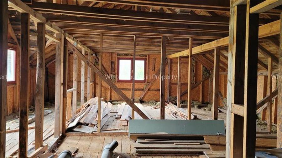 Oportunitate investitie | Teren 10 000 mp cu constructie de 530 mp la 10 km de V - 20