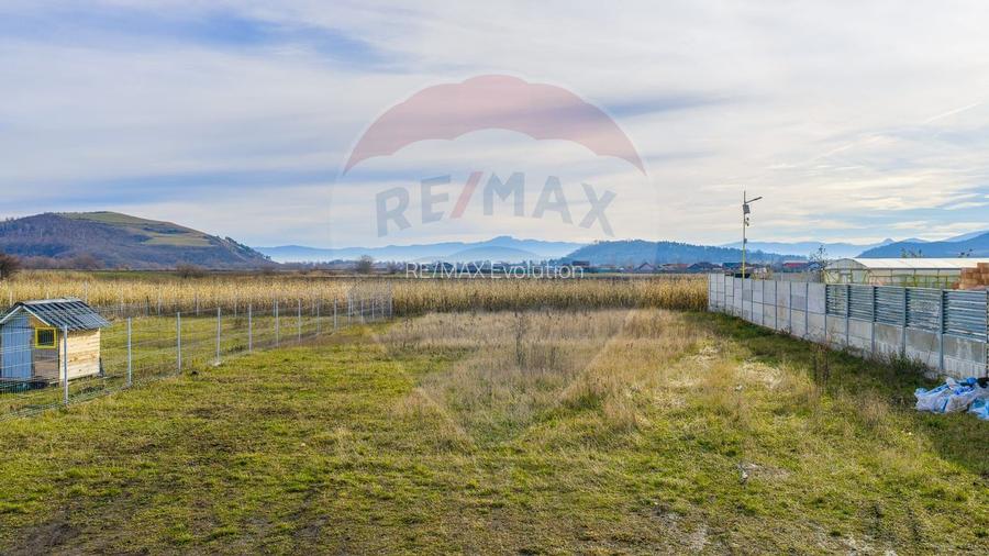 Teren intravilan 800mp Bod / Strada Iasomiei/ zona agrement Cismasu! - 3