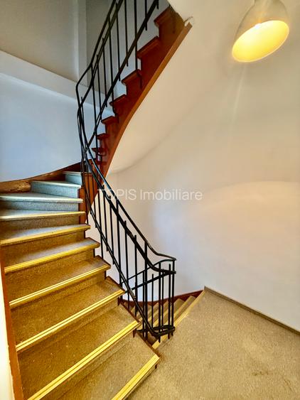 Vila zona Mosilor - Foișorul de Foc / D+P+1+M/ Suprafața utila: 330mp/ 360mp - 24