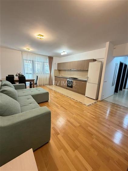 Inchiriere apartament 3 camere, complex Privilegio, parcare subterana - 11