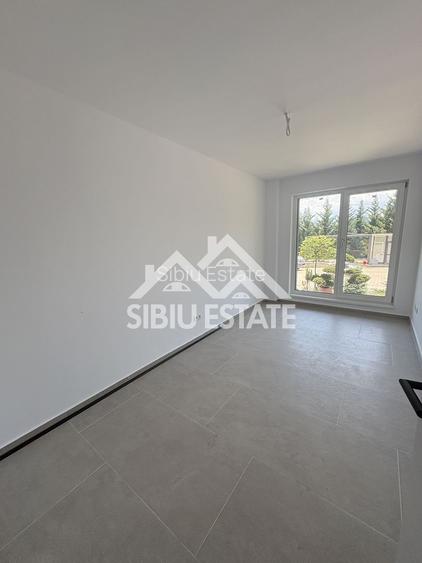 Apartament 3 camere de vanzare - structura tip vila, zona verde - 6