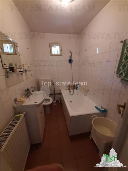 In exclusivitate Piata Veteranilor casa individuala  7 min de metrou - 17