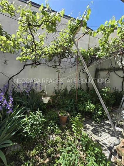 VILA INTERBELICA PE O STRADA LINISTITA - 10