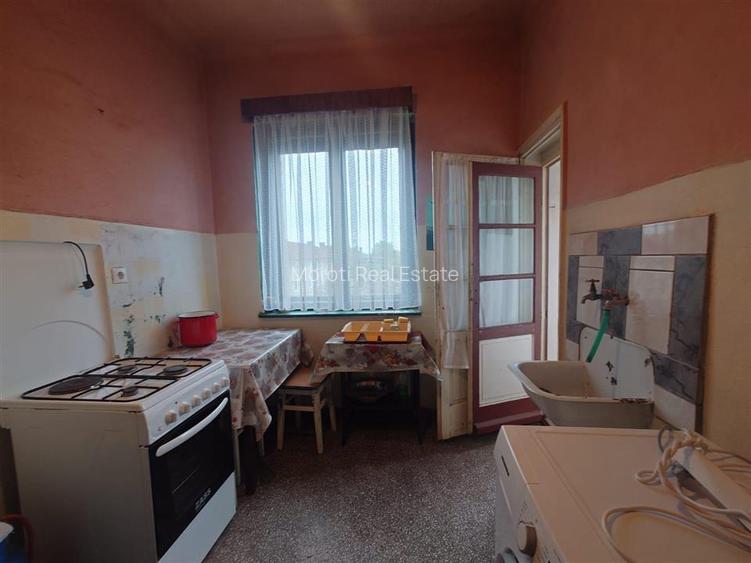 Apartament 2 camere Brad - 11