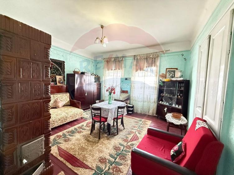 Casă de vânzare în GURA HUMORULUI zona Ariniș 250 mp teren - 10