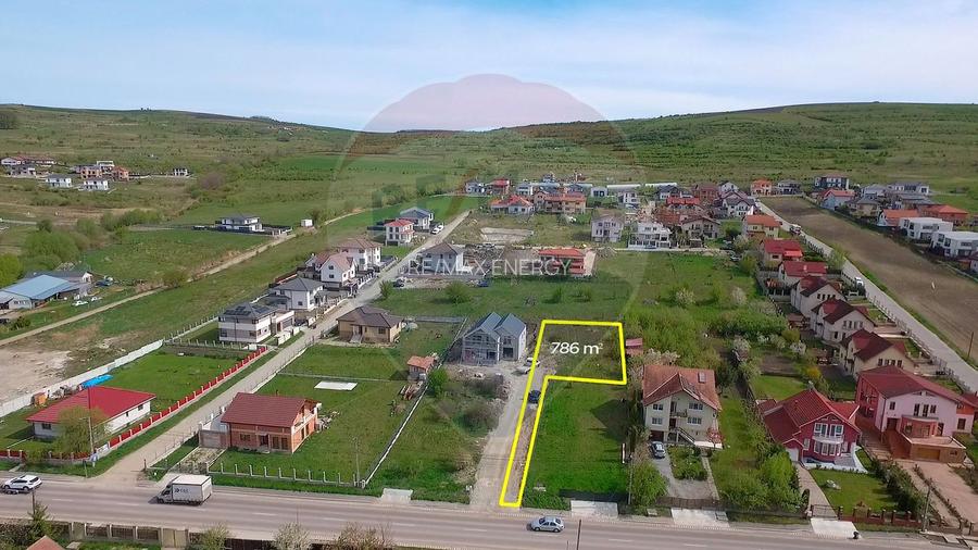 Teren cu autorizatie de constructie la intrare in Chinteni, Comision 0 - 2