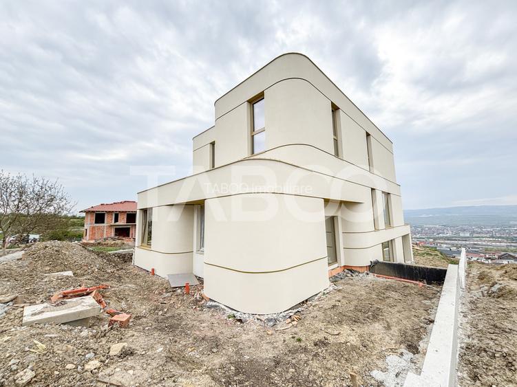 Casa tip duplex constructie premium curte geneorasa si view spre Cluj - 4