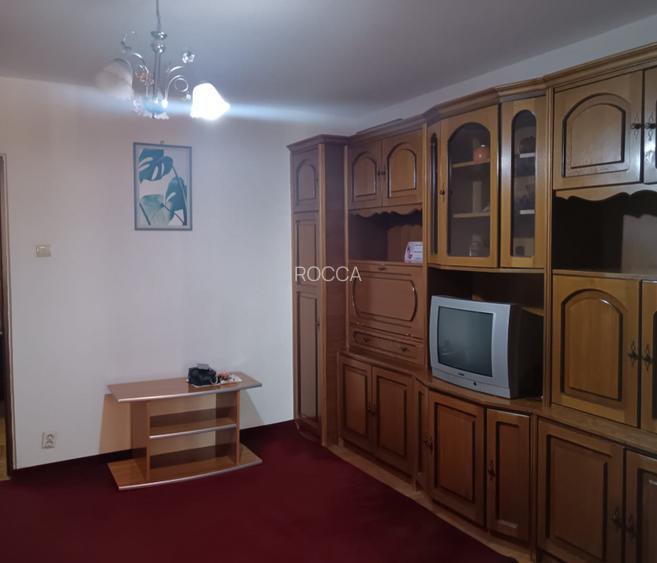 Garsonieră complet mobilata, balcon, boiler, transport in comun – Auchan Vitan - 4