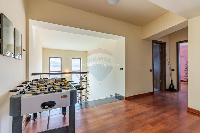 Vanzare Vilă cu 7 camere  Corbeanca - 26