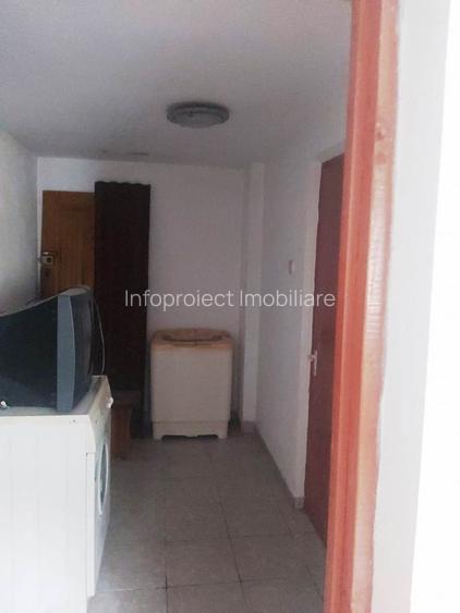 Casă din cărămidă, zonă de deal la Pârscov - 10