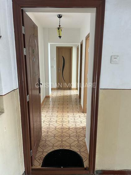 Ap 2 camere Dorobanti, conf 1, decomandat, etaj intermediar, semi mobilat, liber - 4