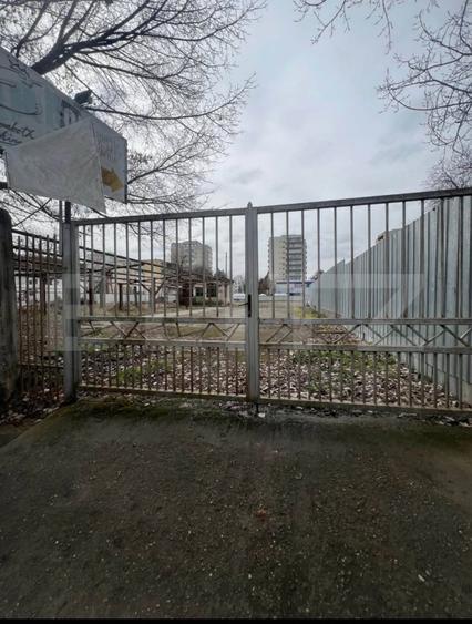Teren industrial/comercial de închiriat, 2.608 mp, zona Mureșeni