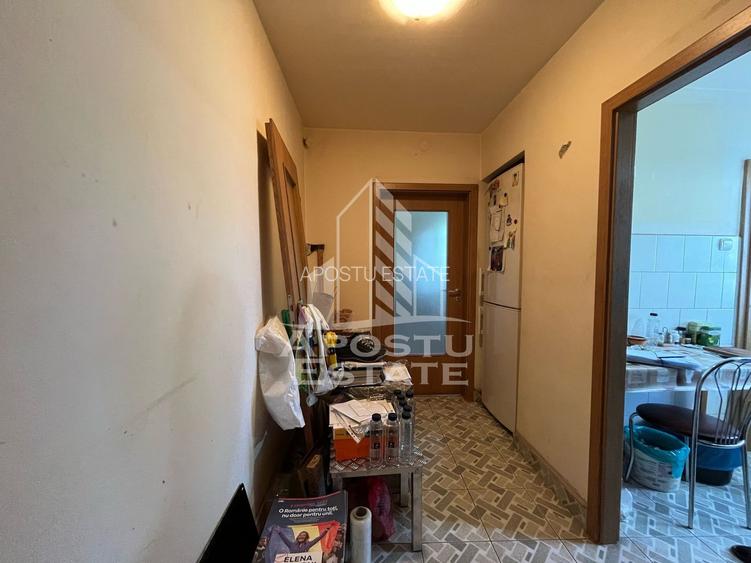Apartament cu 2 camere, semidecomandat, conf 1, zona Sagului - 4