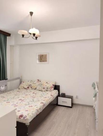 Apartament 2 Camere,Iancului,Metrou,bl.reabilitat,et.5/10,Amenajat,Liber
