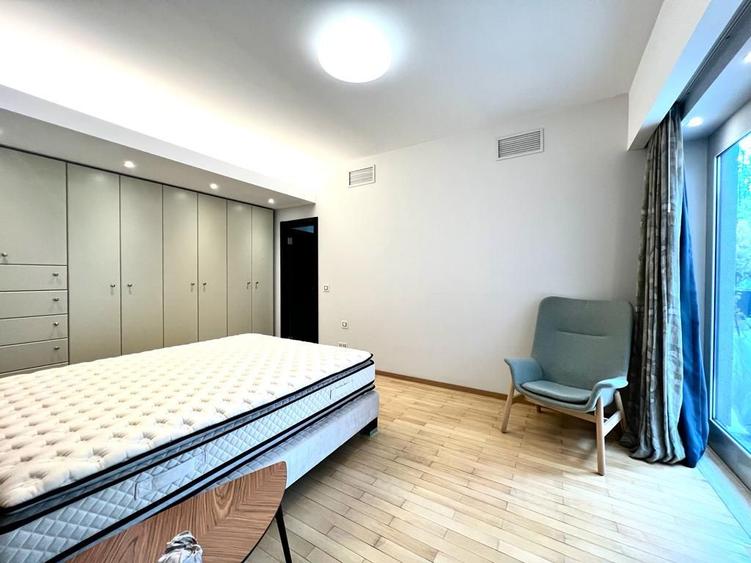 Kiseleff | 6 rooms 335 sq.m | 2 Parkings | Furnished or not | For rent