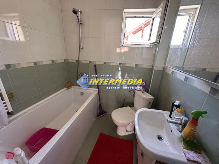 Casa vanzare cu 4 camere finisata teren aferent 2500 mp la 10 km de Alba Iulia - 18