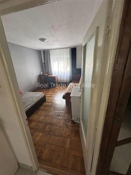 Apartament cu 2 camere etajul 1  Zona Tractorul - 5