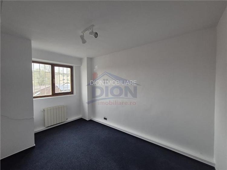 BIROU 3 CAM, TINERETULUI - 2