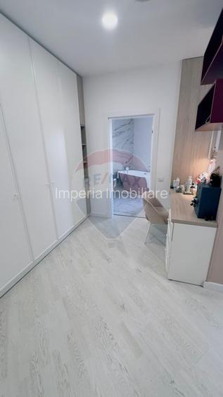 Proprietate premium în Filiași, locuință de lux cu spații comerciale - 24