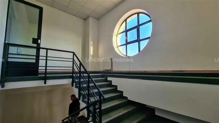 Spatiu show room, 1500 mp , parcare , Calea Lugojului - 2